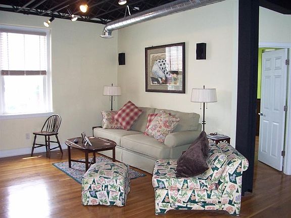 5th image of 200 W Second St Unit 301