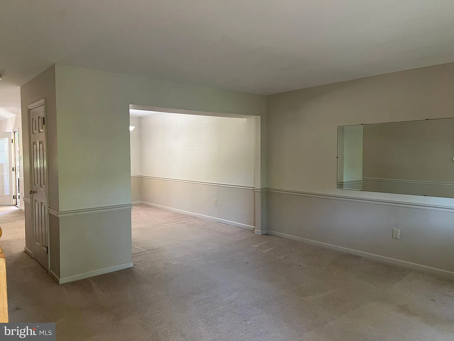 3 bed, 2.5 bath, 2022 sqft, $3,200 — Photo 4
