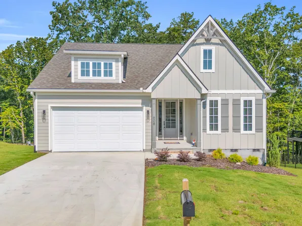 608 Nature Trl, Soddy Daisy, TN 37379