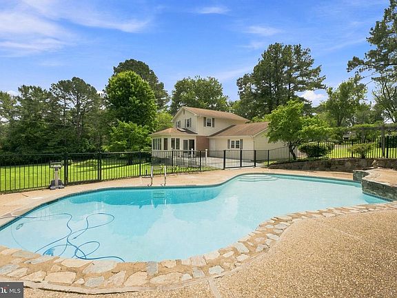 2nd image of 8010 Hillcrest Dr
