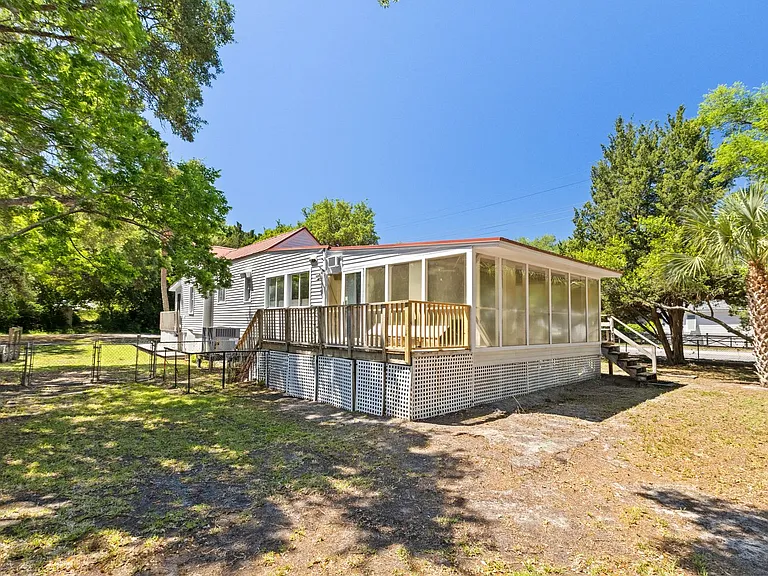 2250 Myrtle Ave — Photo 51