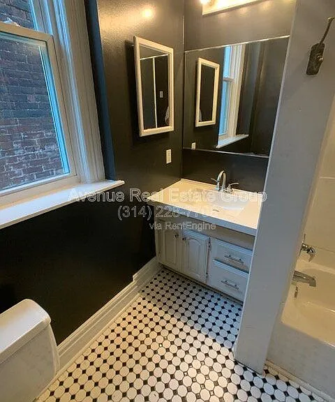 4950 Magnolia Ave #2 — Photo 11