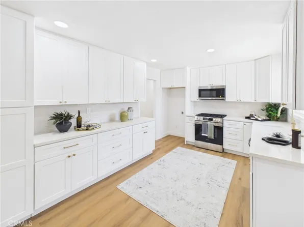 17632 E Woodcroft St, Azusa, CA 91702