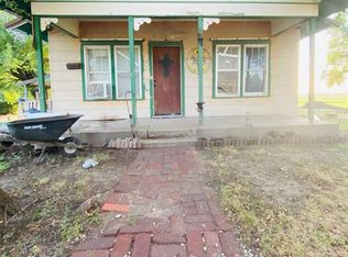 701 N Maple Ave, Newkirk, OK 74647