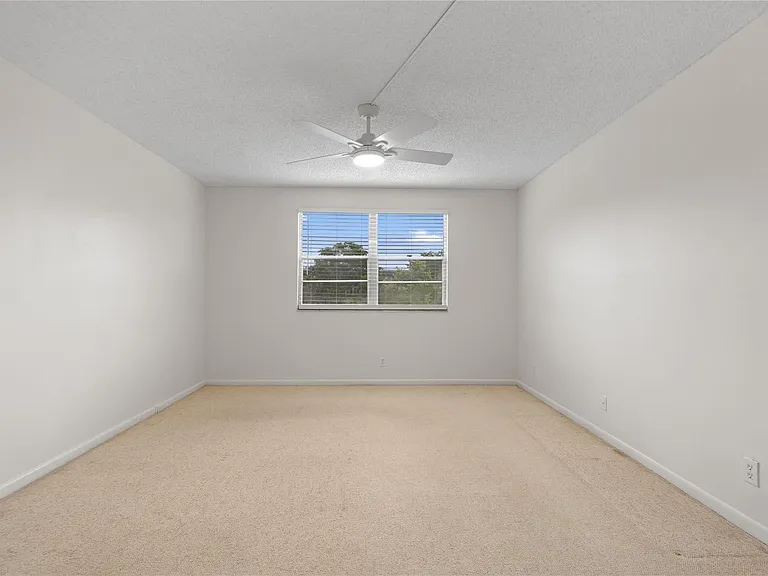 1801 Eleuthera Point #J3 — Photo 15