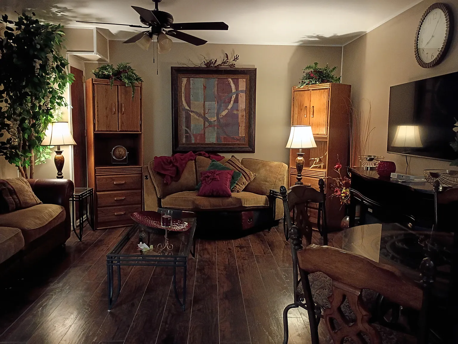 5070 Fenwood Dr — Photo 1