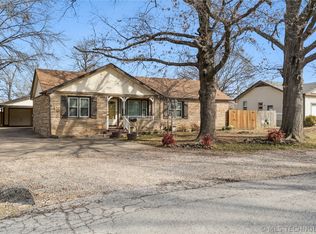 110 13th Pl, Claremore, OK 74017