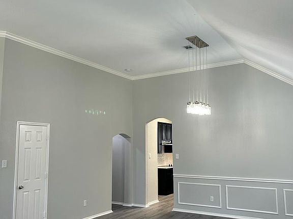 3rd image of 5608 Phoenix Dr