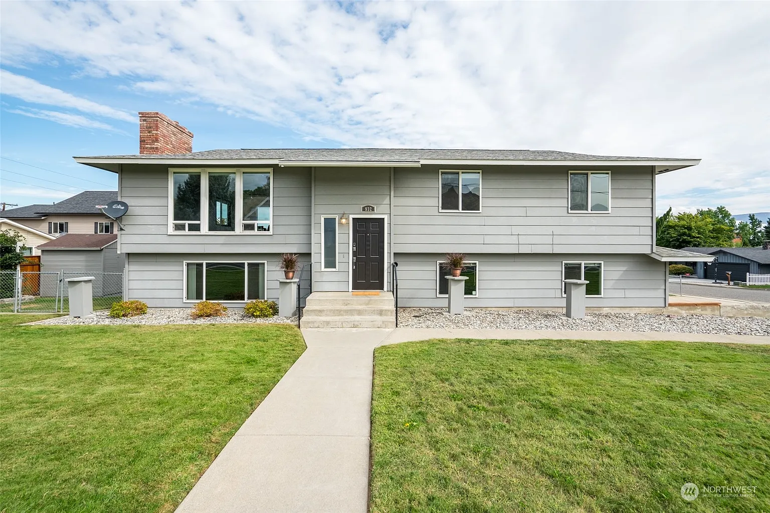 932 Crawford Avenue photo 1