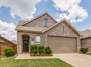 1967 Sunnybrook Dr, Heartland, TX 75126