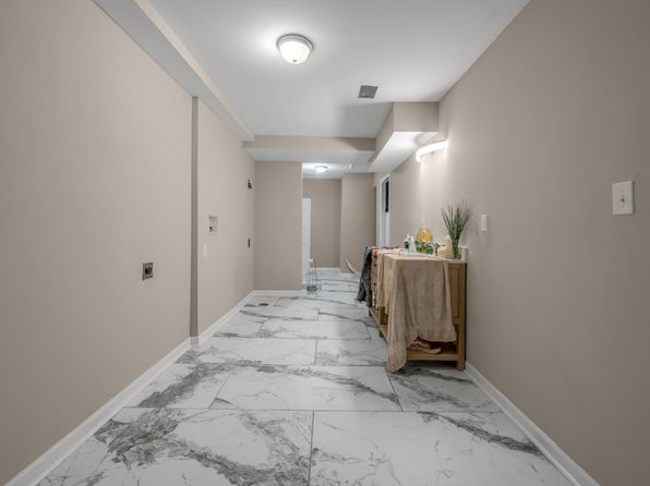 lexington-kentucky-2054773756 picture