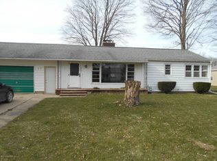 208 Grant St, Hopkins, MI 49328
