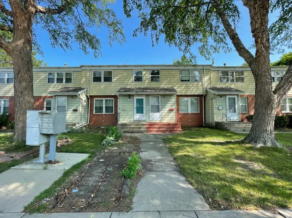 1106 Saint Andrews Cir #1, Rantoul, IL 61866