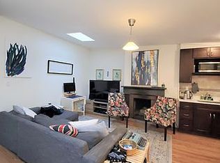 203 Amity St APT 3, Brooklyn, NY 11201