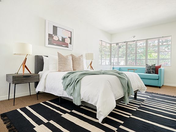 5th image of 211 N Lucerne Cir #39357