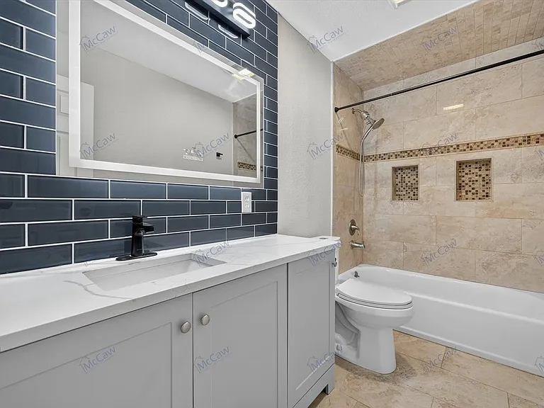 4301 Hudson Ave — Photo 19