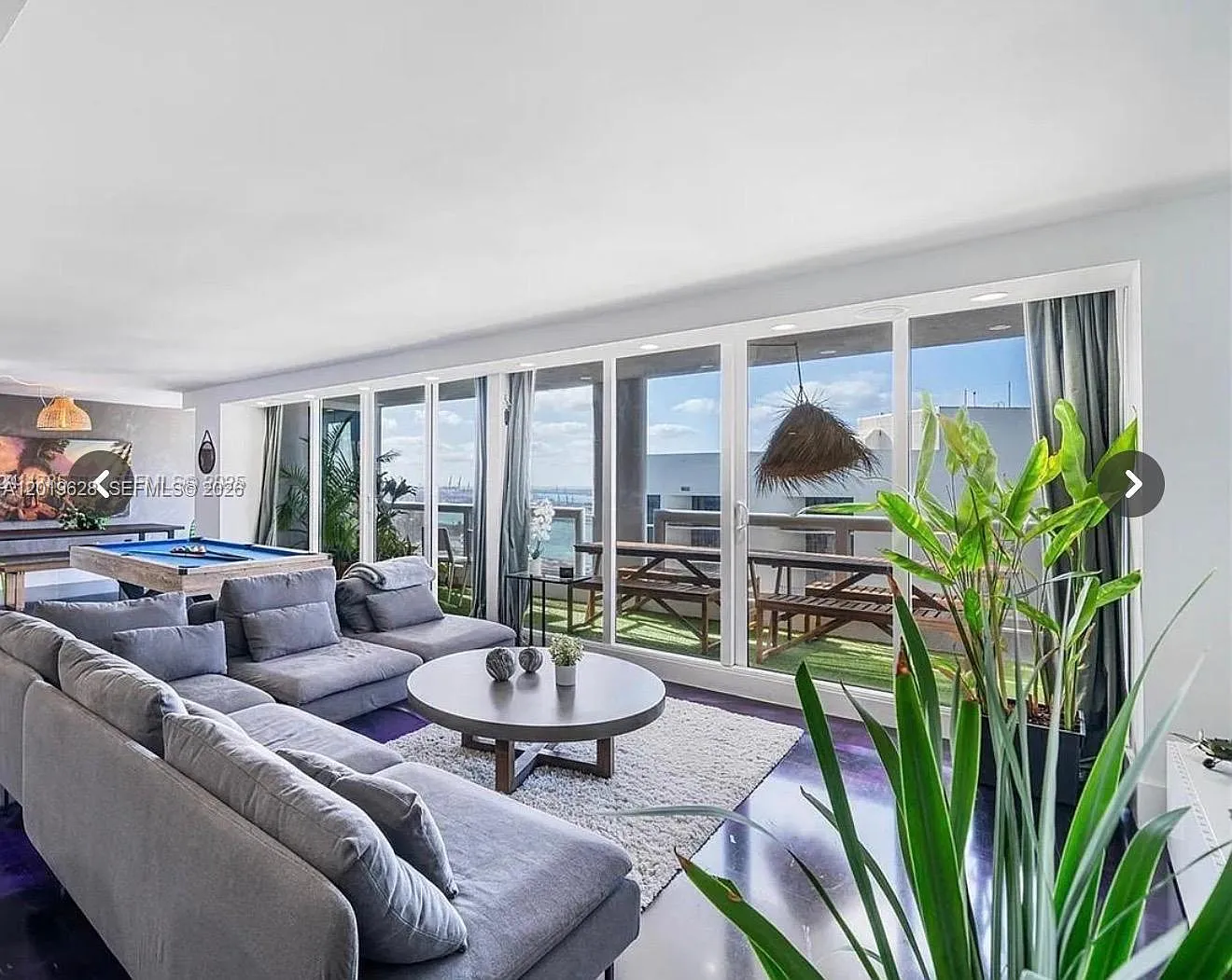 Venetia Condo — Photo 2
