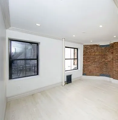 Rented by Voro New York | media 166