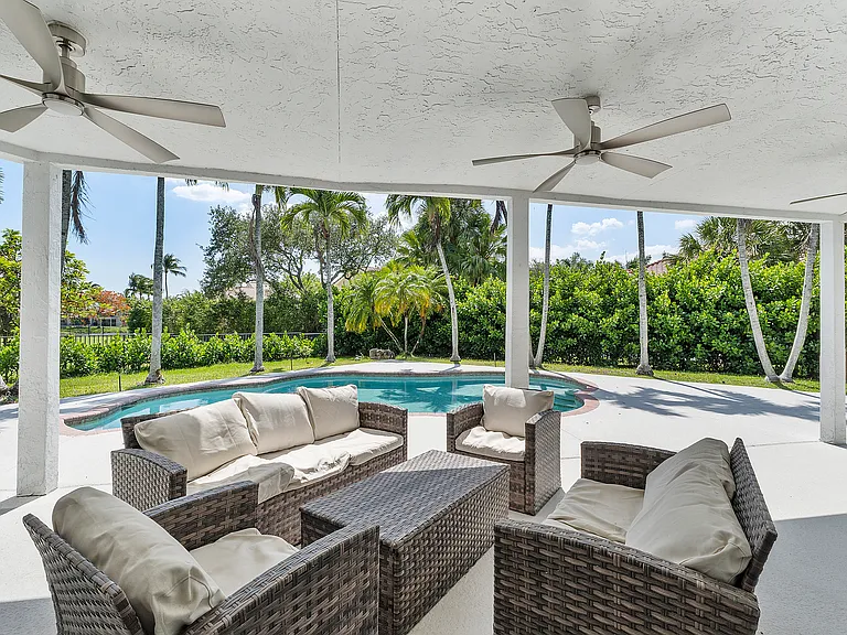 410 Sabal Way — Photo 21