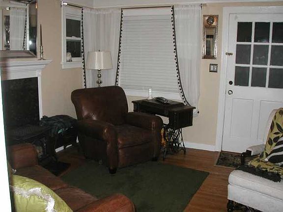 5th image of 3215 Upas St