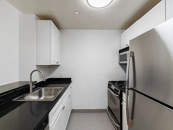 4th image of 1955 1st Ave APT 542