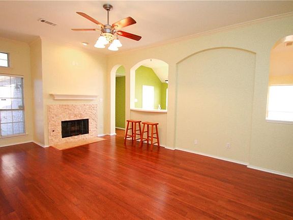 4th image of 3629 Stockton Dr