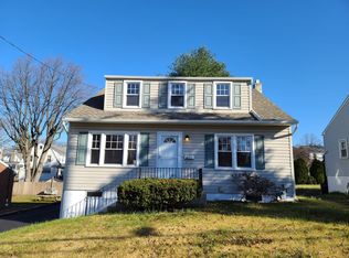 205 E Moreland Rd, Willow Grove, PA 19090