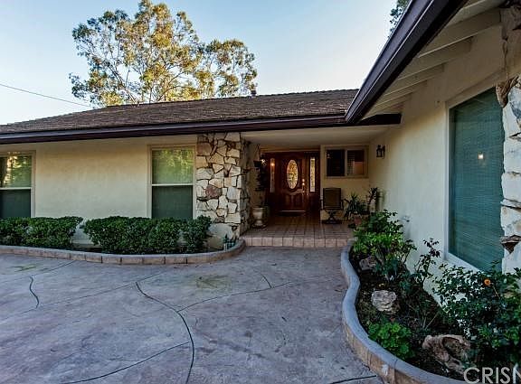 3rd image of 4854 Llano Dr