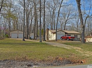 55 Cherokee Rd, Cherokee Village, AR 72529