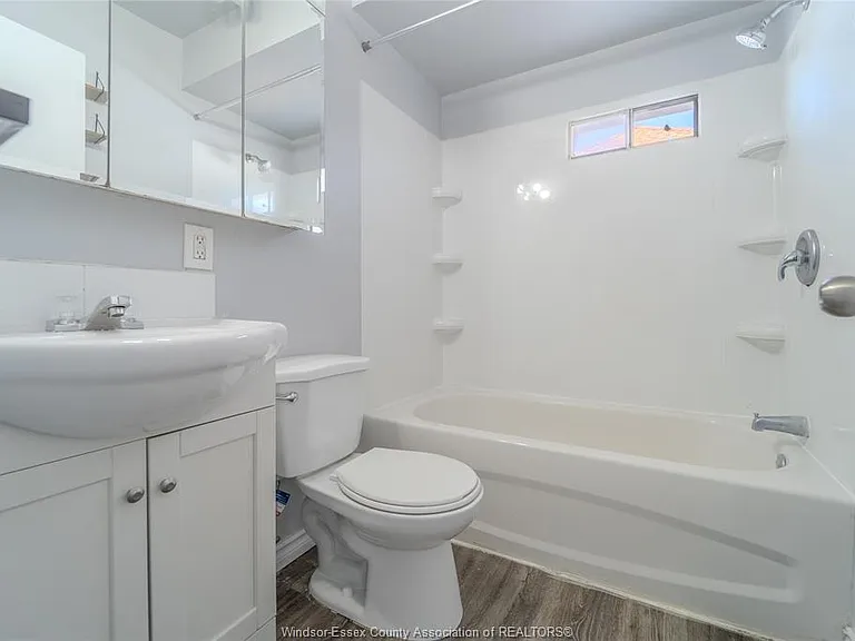 1124 Mercer St — Photo 21