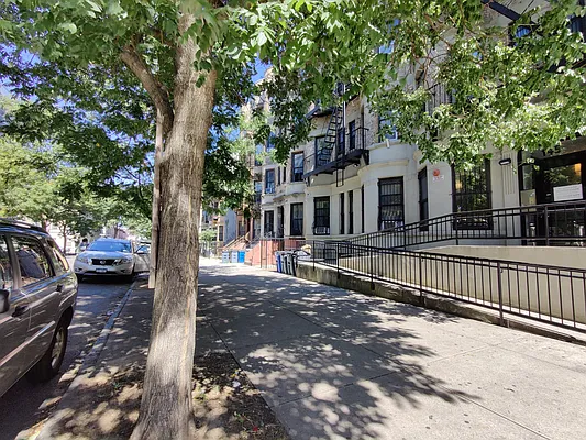 Rented by Signature Property Realty | media 29