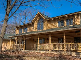 43W060 Ickenham Ln, Elgin, IL 60124