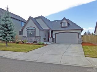 2963 SW 50th St, Redmond, OR 97756