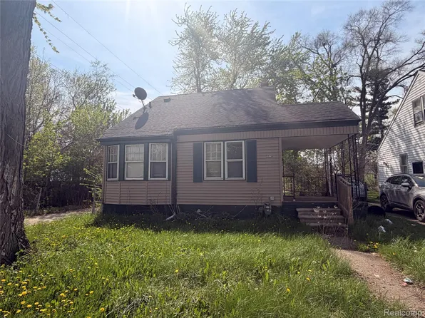 9529 Auburn St, Detroit, MI 48228