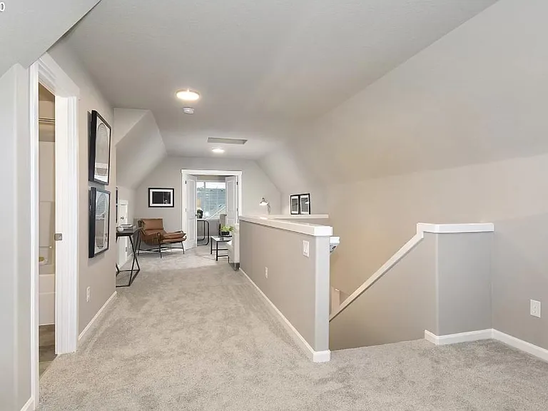 8067 NE Sabo St — Photo 24