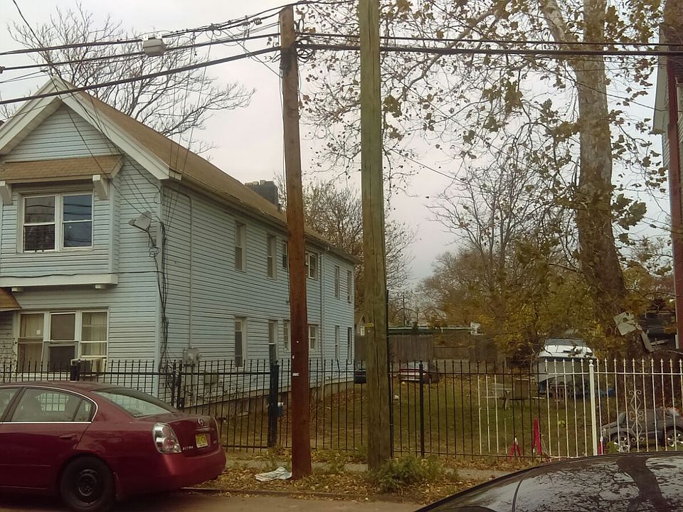 2nd image of 17-23 May St
