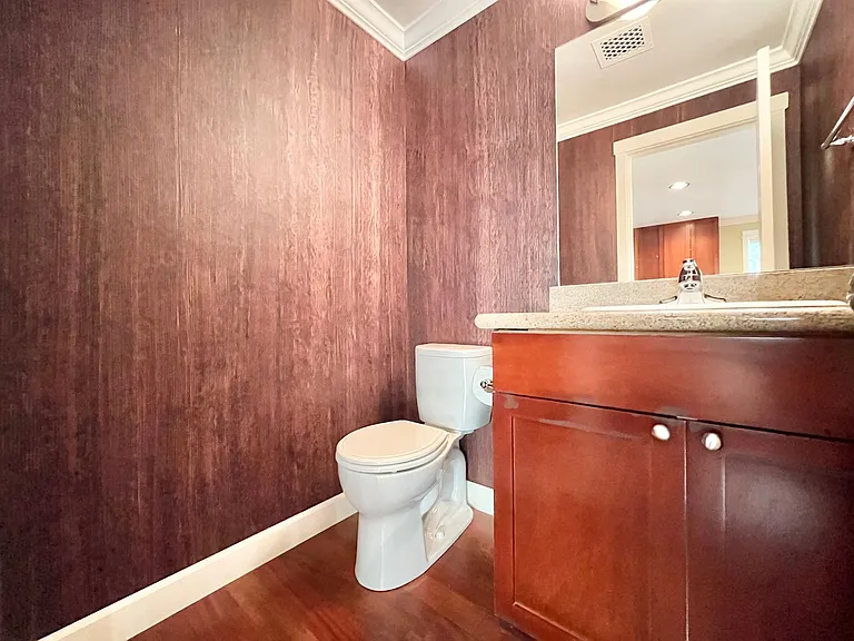 3012 21st Ave W #B — Photo 10