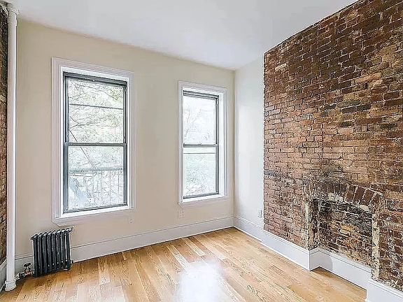 2nd image of 7 Carmine St APT 14