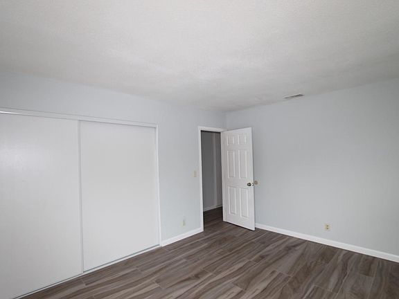 4th image of 3801 Chelsea Dr