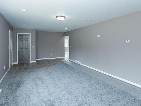 249 S 21st St-104