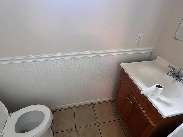138 Work Dr — Photo 35