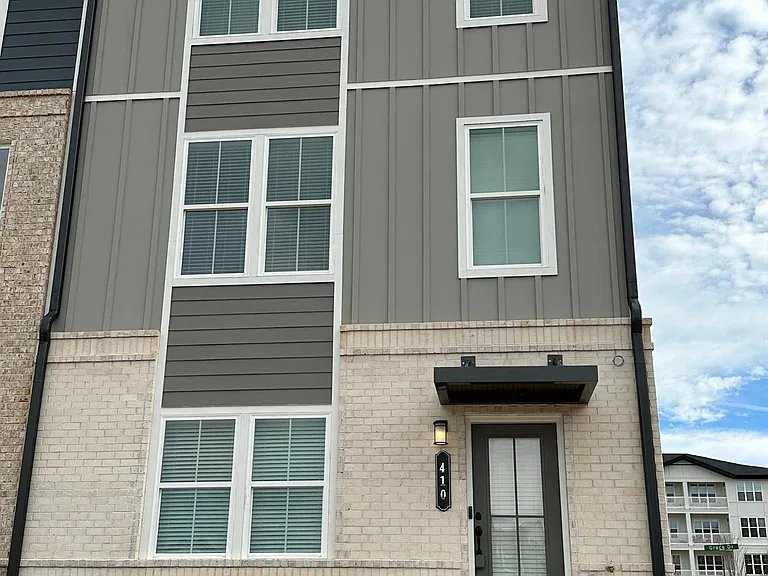 410 Herring Dr — Photo 2