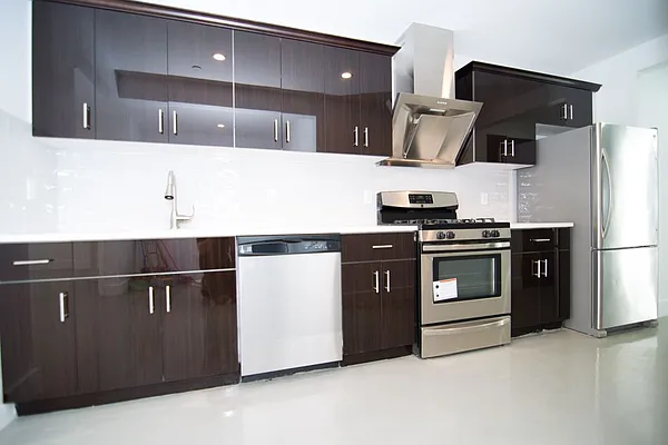 Rented by Greenpoint Properties | media 10