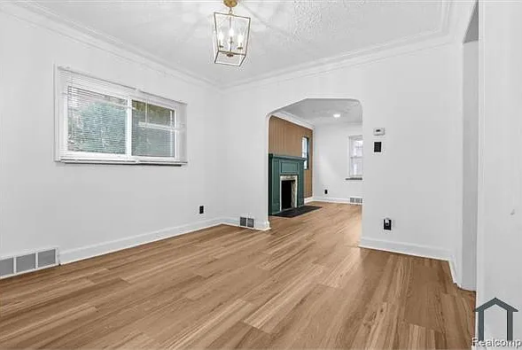 4 bed, 1200 sqft, $1,700 — Photo 3