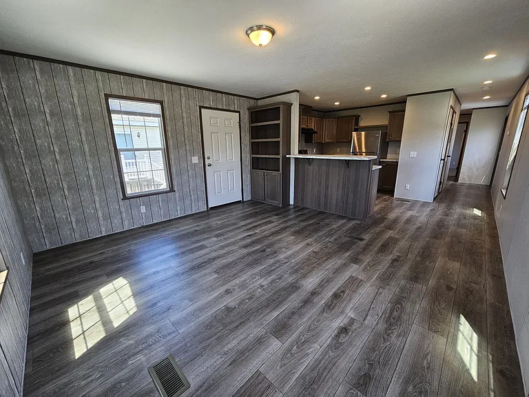 Westbridge Manor — Photo 50