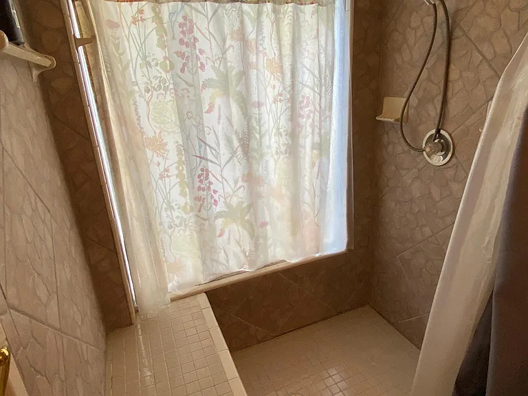 1996 Arvis Cir E — Photo 21