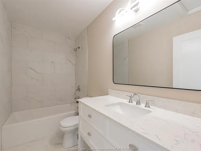 912 Hall Ave — Photo 17