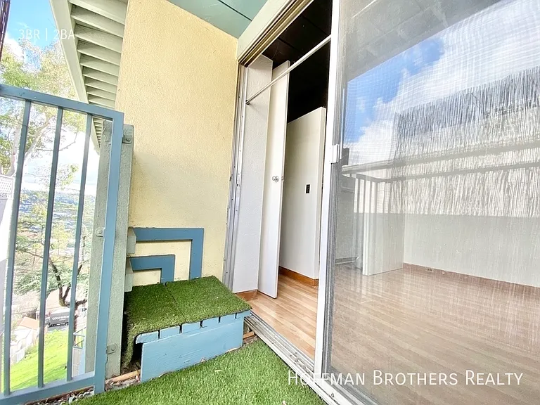 2342 Silver Ridge Ave #1 — Photo 20