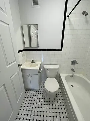 Rented by Bond New York | media 4