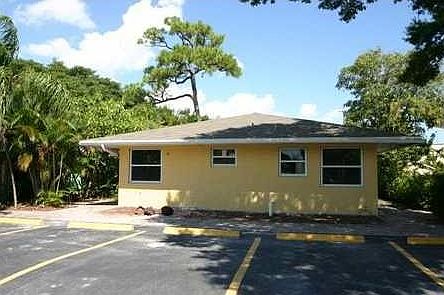 1st image of 445 SE 16th St APT 3
